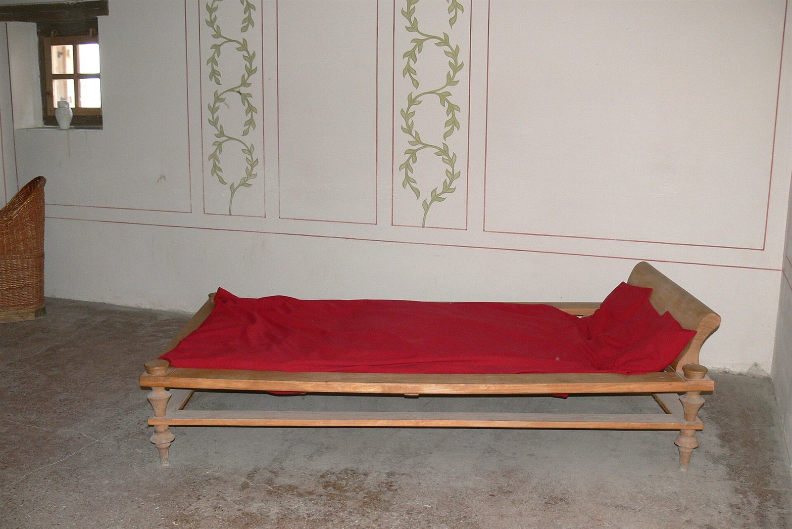 A room reviewed as one connected palette